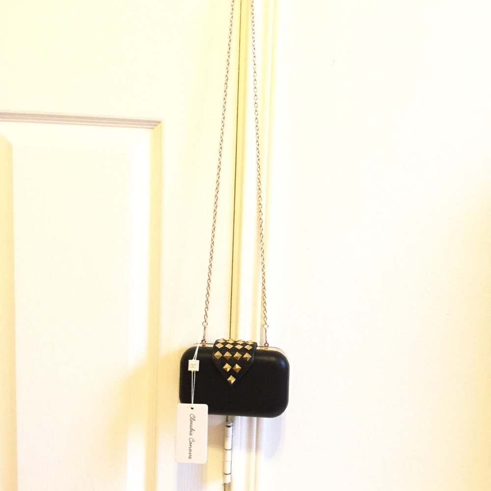 GOLD ROCKSTUDS CLUTCH ❤️ - Picture 7 of 9
